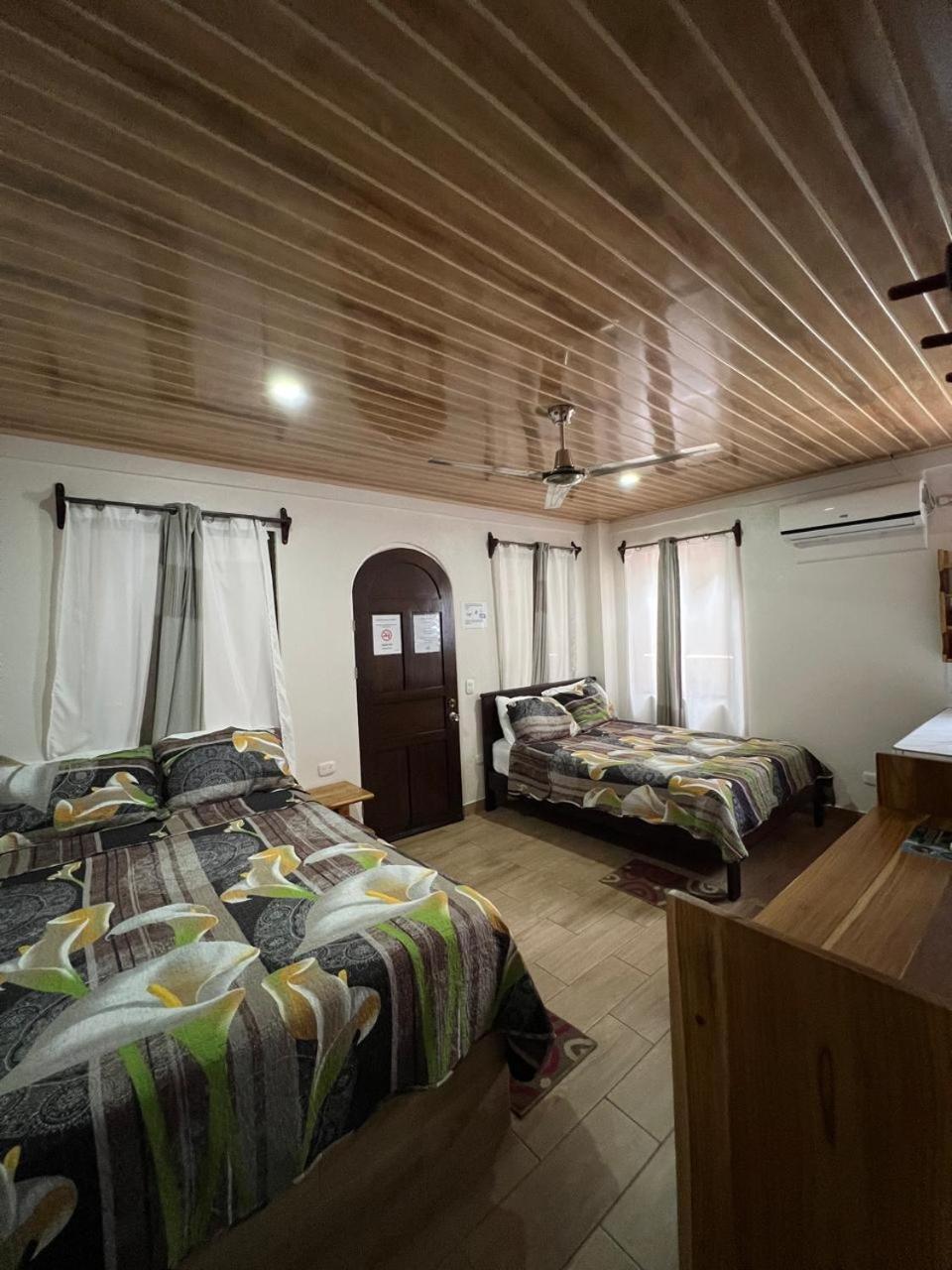 Apartamentos Mansion Tropical Quepos Eksteriør bilde