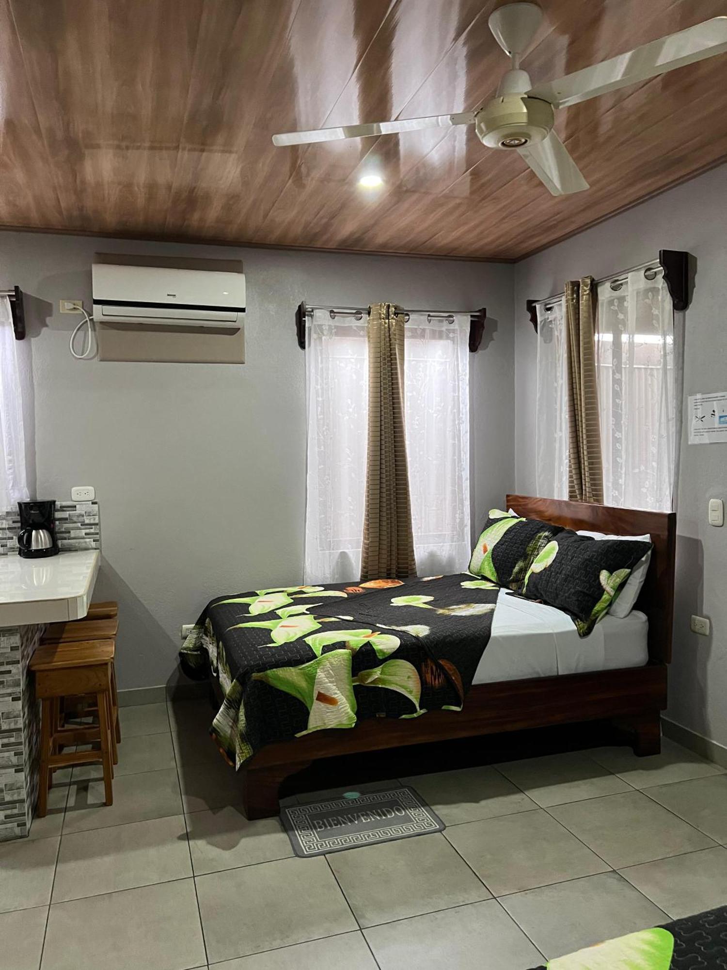 Apartamentos Mansion Tropical Quepos Eksteriør bilde