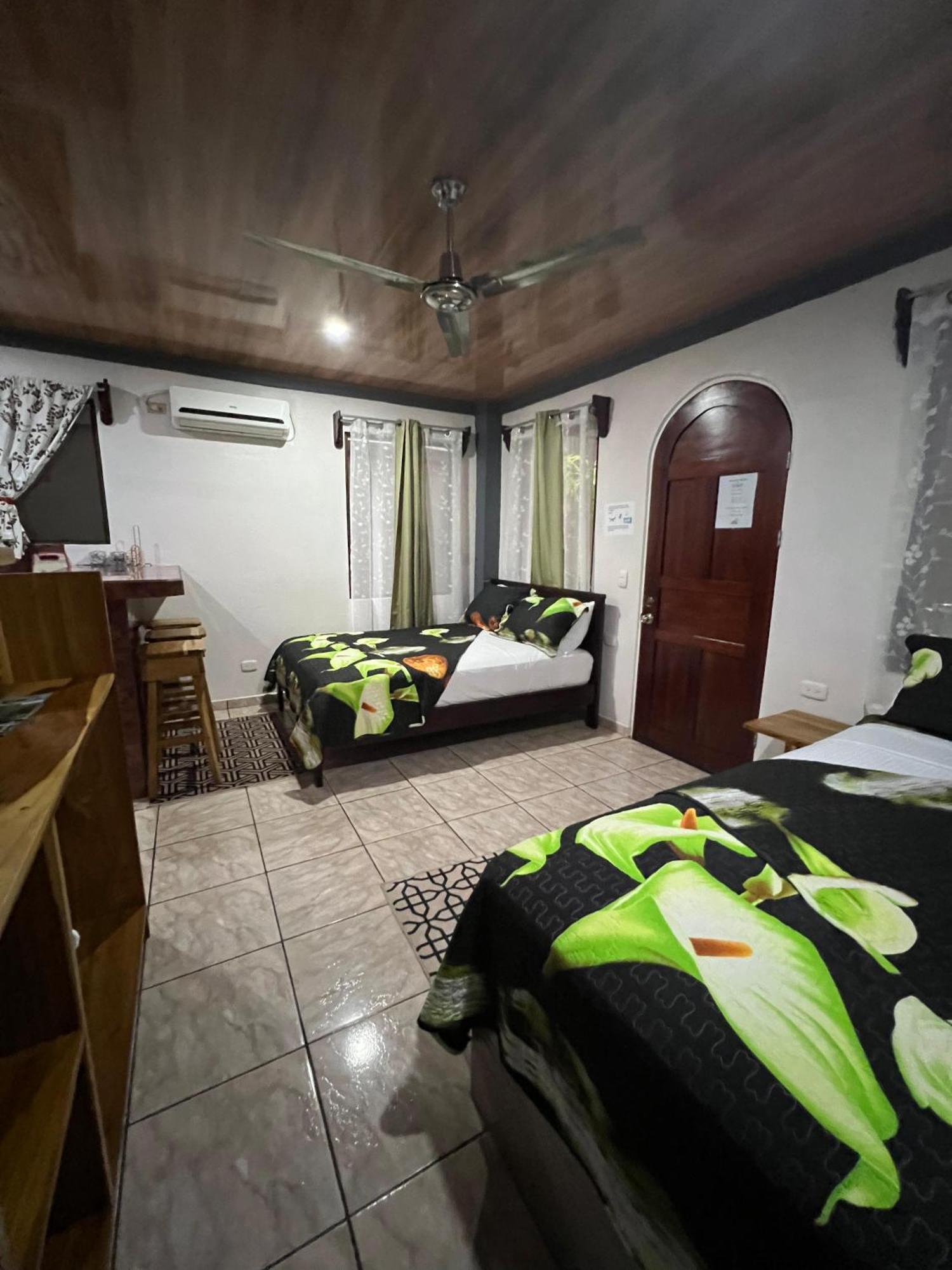 Apartamentos Mansion Tropical Quepos Eksteriør bilde